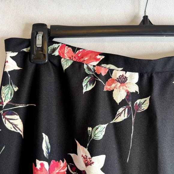 Van Heusen Black Floral Midi Skirt Plus Size 16 - Picture 3 of 8